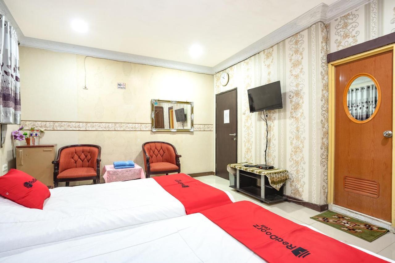Reddoorz Near Rs Cikini Jakarta Eksteriør billede